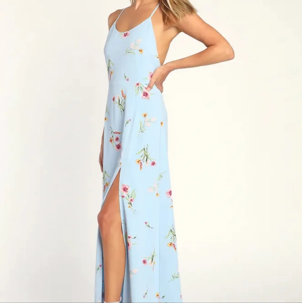 NWT Lulu's Blooming Vision Light Blue Floral Print Maxi Dress - Picture 2 of 11